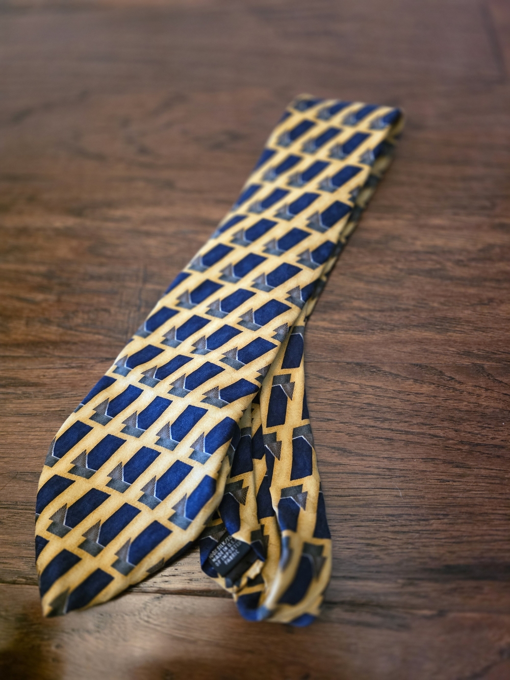 Classic Men's Yellow and Navy Geometric Silk Tie